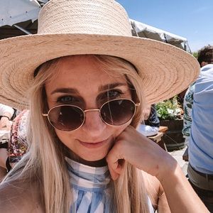 Meet your Posher, Carley